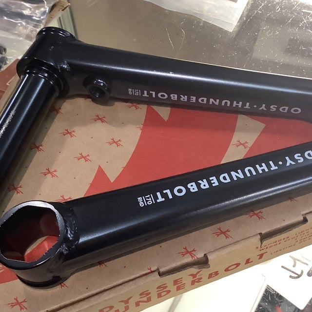 Rant Bangin' 8 Cranks – Sparky's Brands