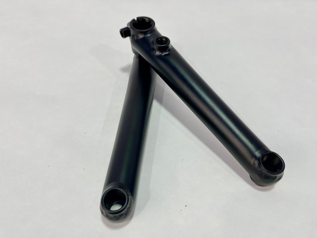 BMXクランク 「MUTINY」CINCH CRANKS 165mm 新品 楽天市場】【10%OFF】MUTINY - CINCH CRANKS for スプライン